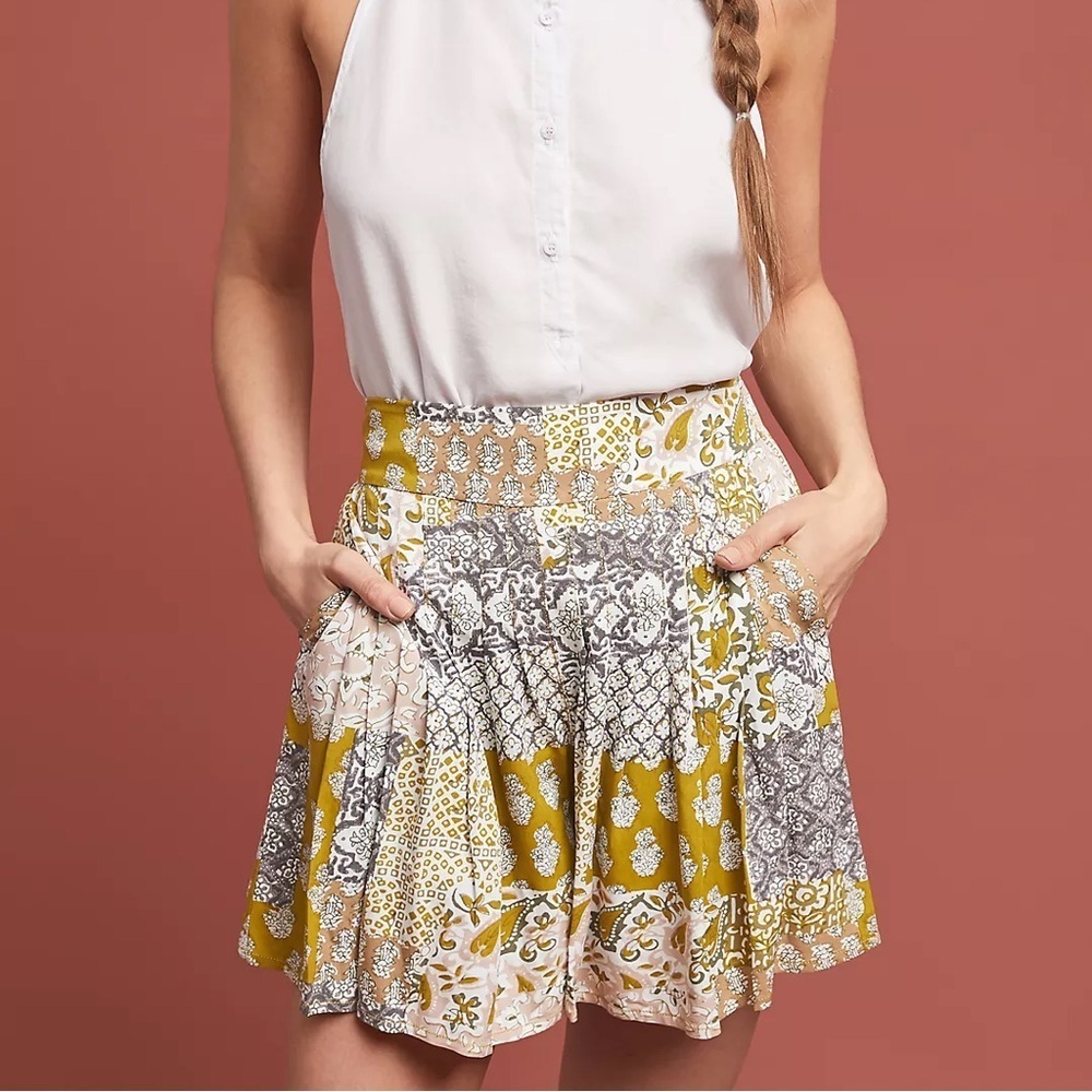 Anthropologie Maeve Patchwork Pleated Pull On Shorts Skort green motif
Size S